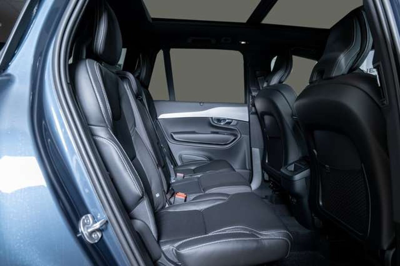 Volvo  B5 Plus Dark AWD ACC BLIS Nappa Navi 7-Sitzer