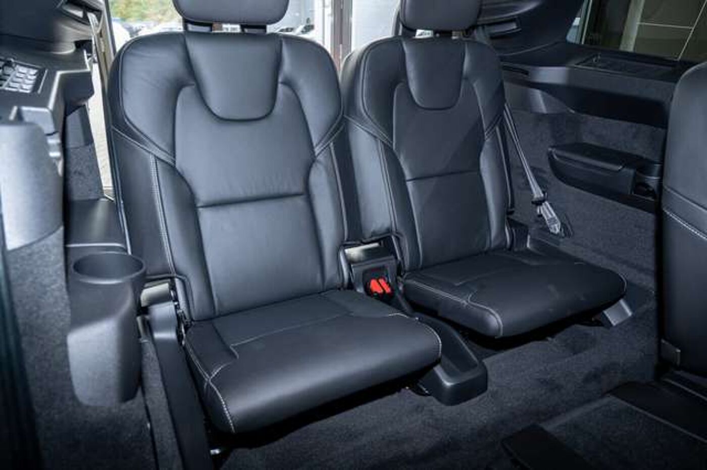 Volvo  B5 Plus Dark AWD ACC BLIS Nappa Navi 7-Sitzer