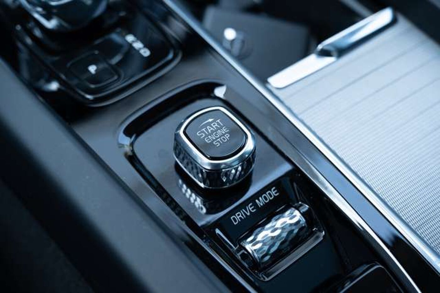 Volvo  T8 AWD Inscription Recharge Plug-In Hybrid Leder